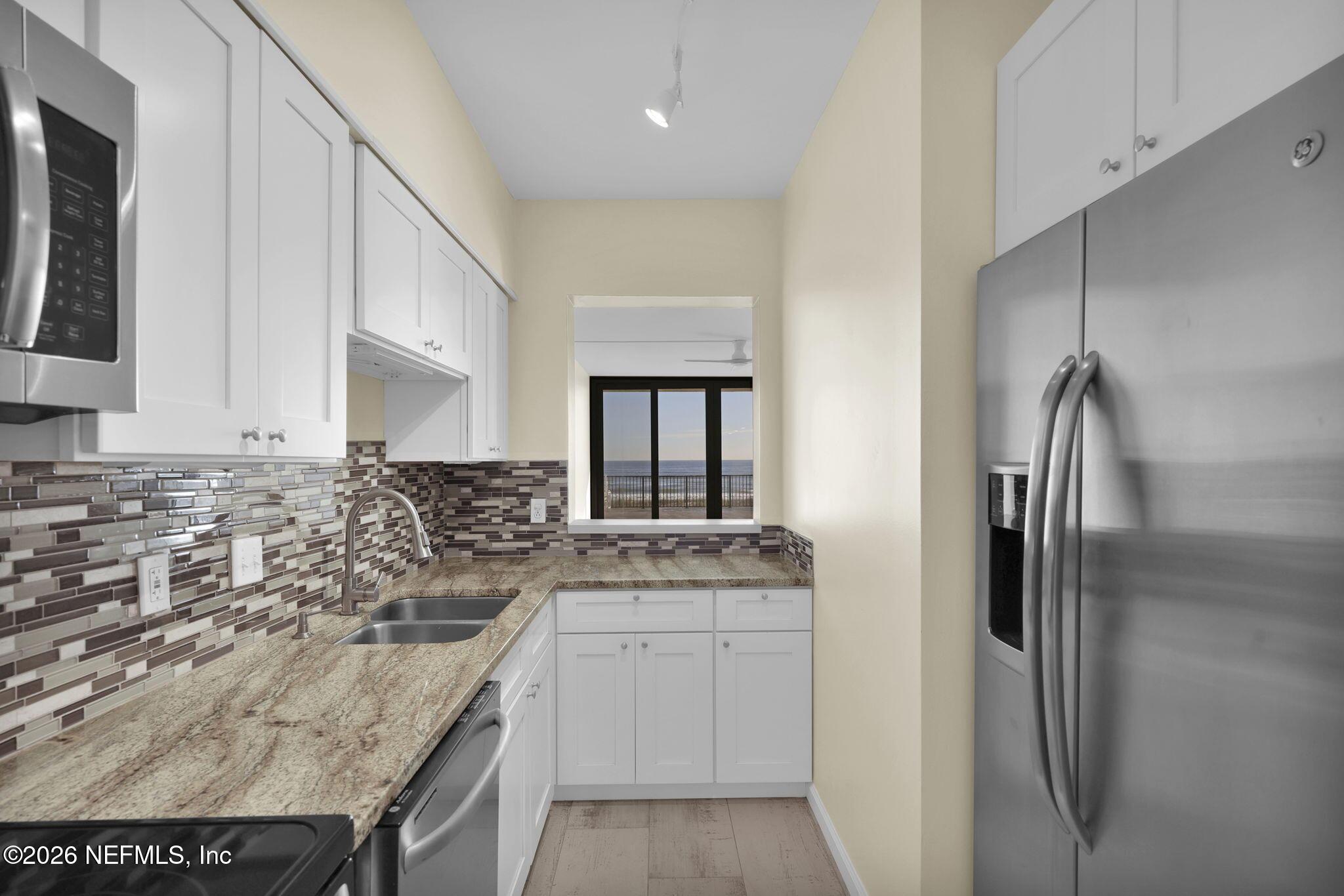 Image 3: 11-web-or-mls-601 1st St S, Unit 2C__011