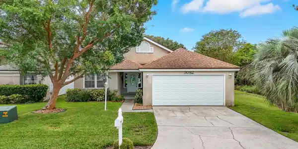 3082 LA RESERVE Drive