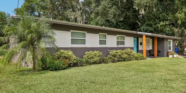 16 MARILYN Avenue