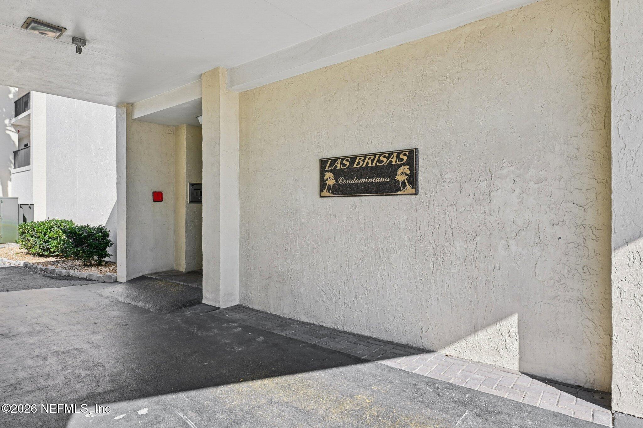 Image 2: 2-web-or-mls-S 1st St-S2801-002