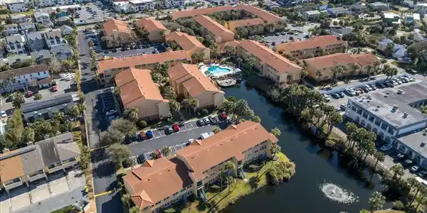 204 LAGUNA VILLAS Boulevard