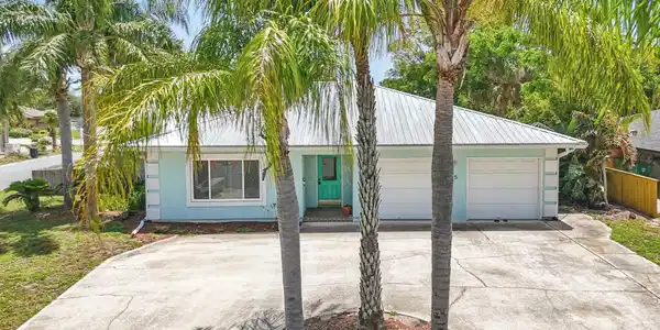 1815 EASTERN Drive
