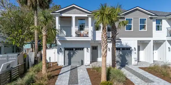 Image 3: ISO PHOTO_925 2nd Ave S_JAX Beach FL_00
