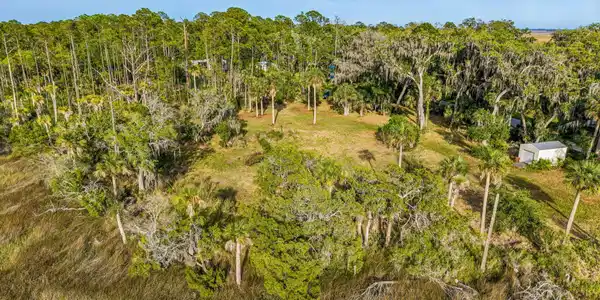 Image 4: 20-web-or-mls-20_94153 Palm Circle