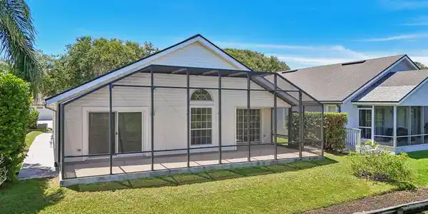Image 4: 45-web-or-mls-Charlemagne Cir-S2507-045