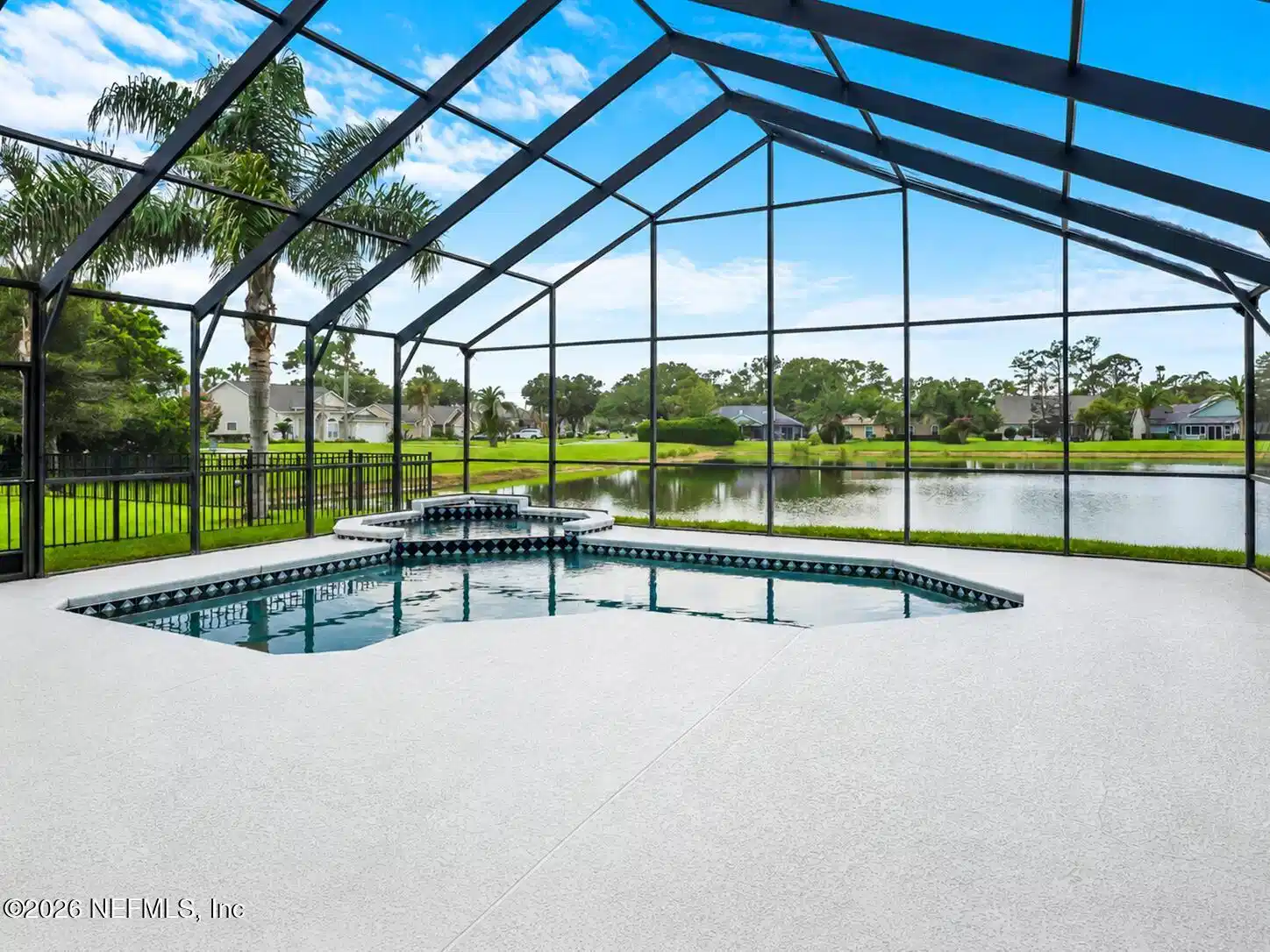 Image 1: Seaside Pool home