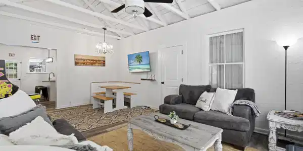 Image 3: ISO_17 Dufferin_SA_FL _022