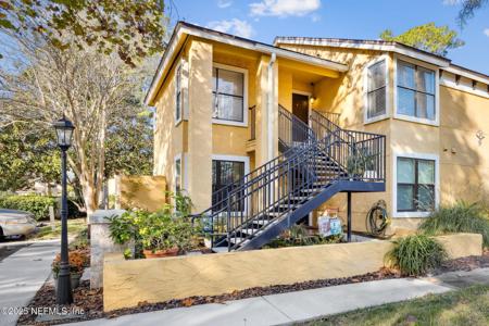 831 SHORELINE Circle