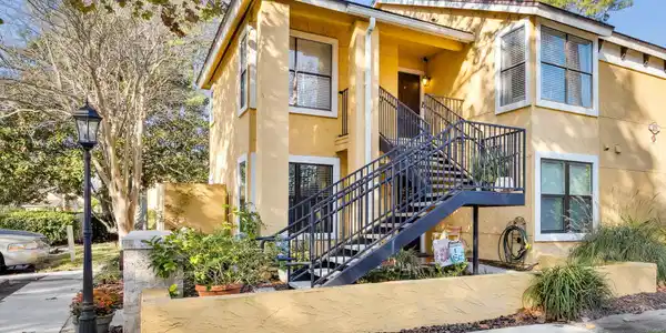 831 SHORELINE Circle