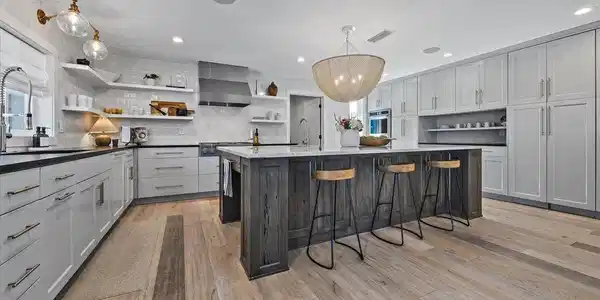 Image 3: Kitchen w_ hidden pantry