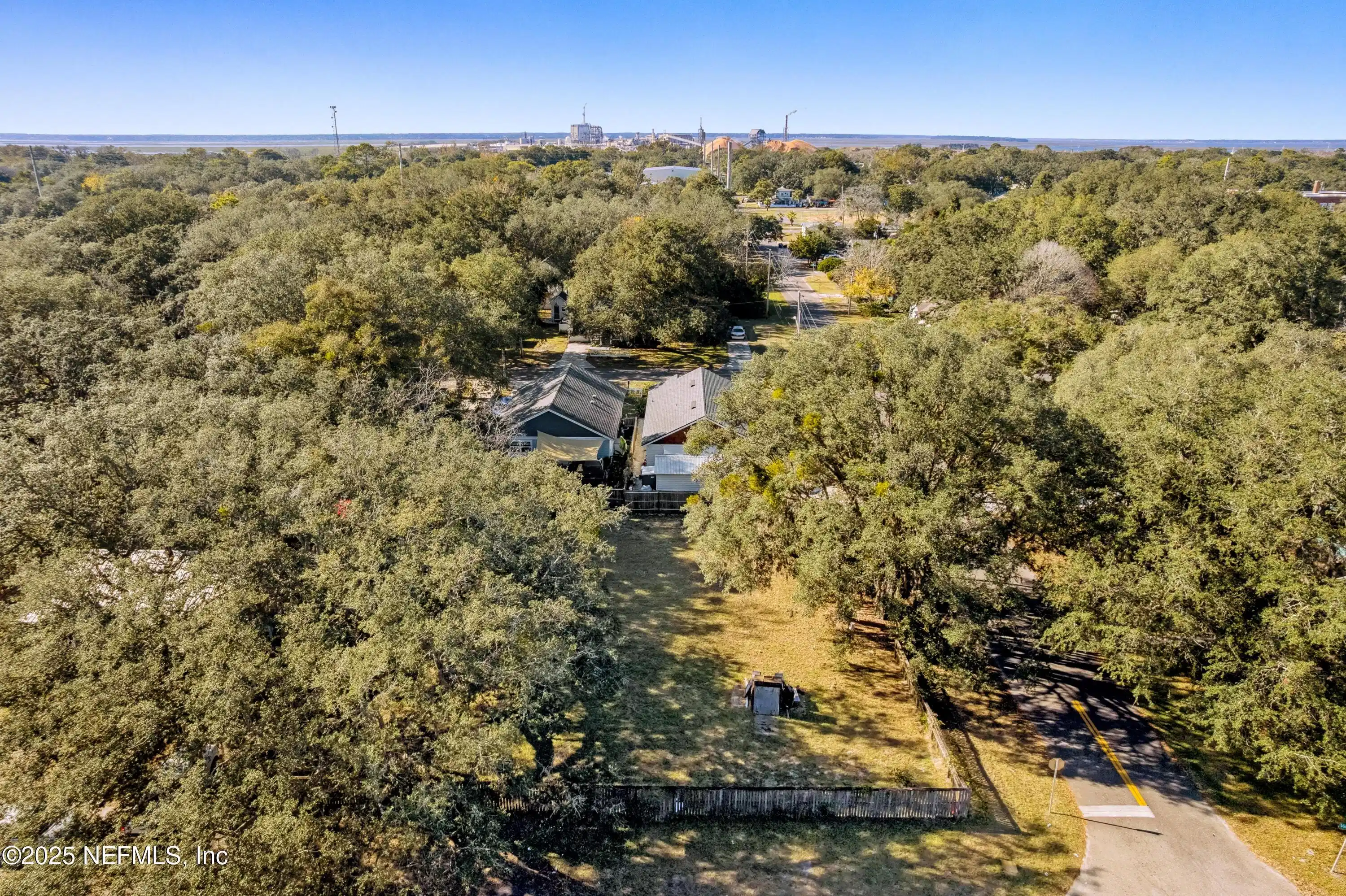 Image 1: lot 3 & 4