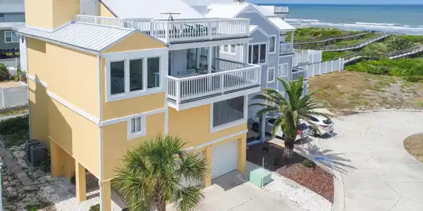 120 SEYCHELLES Court