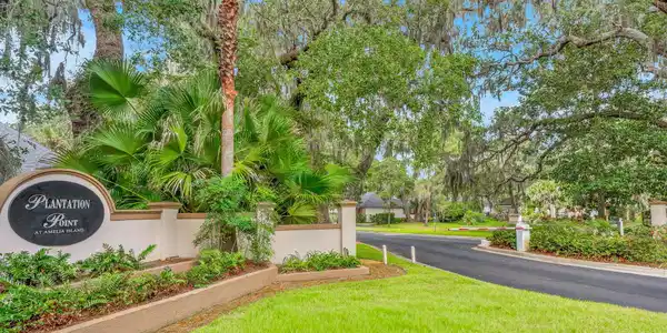 Image 2: 10-web-or-mls-1396 Mission San Carlos -