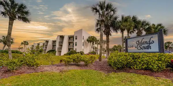 620 A1A BEACH Boulevard
