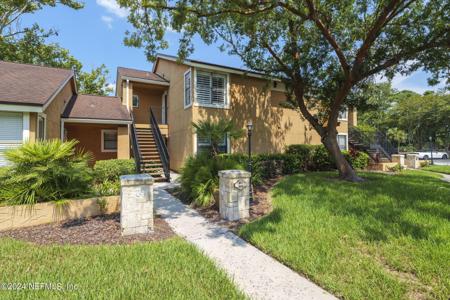 908 SHORELINE Circle