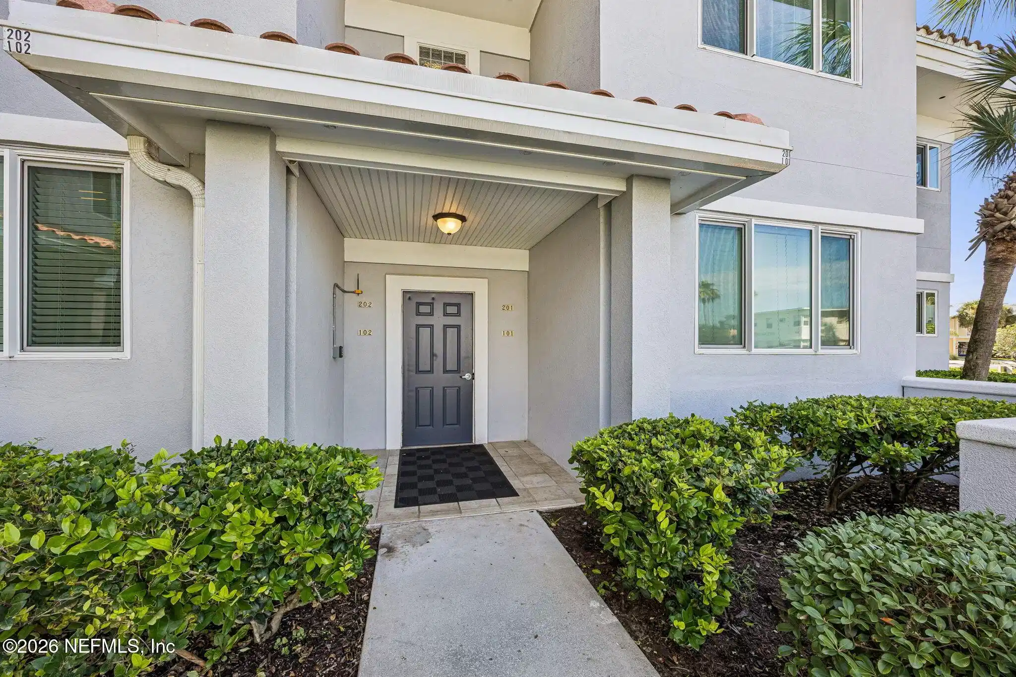 Image 1: 1-web-or-mls-201 10th Ave N 102N-1