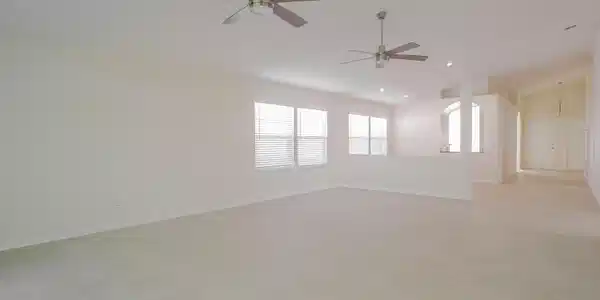 Image 3: 003 - Living Room