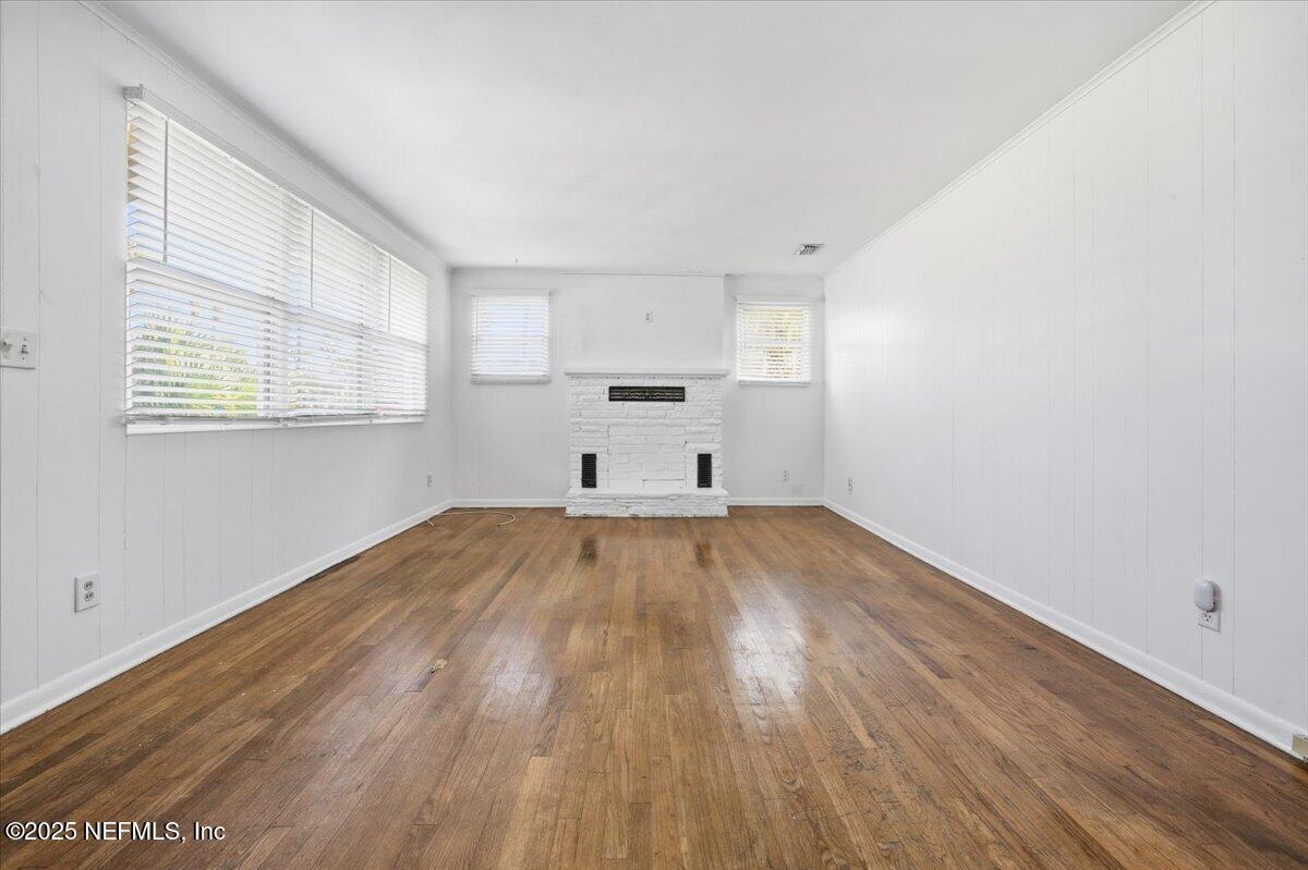 Image 2: 02-Living Room