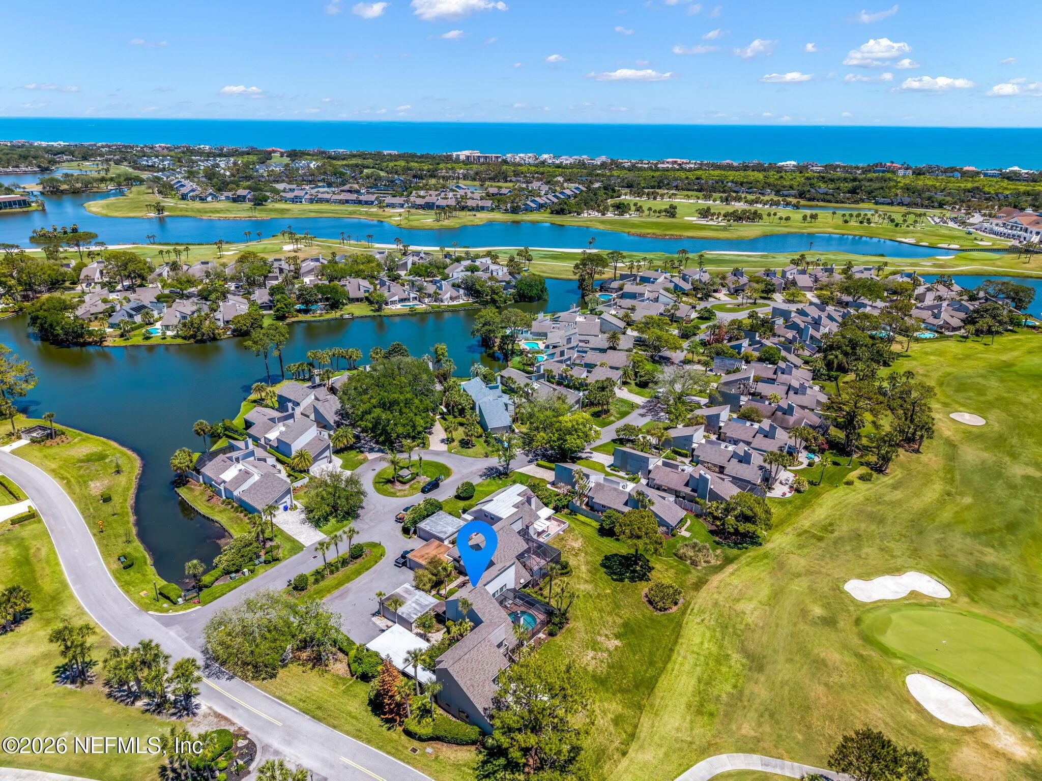 Image 1: Pool home w golf views!