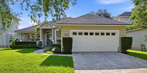 829 BONAIRE Circle