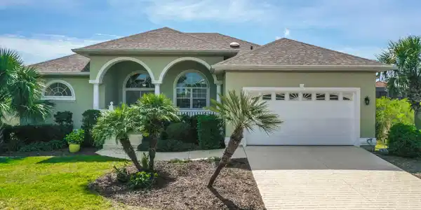 18 MAHOE Drive N