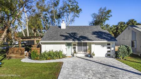 327 8TH Street N