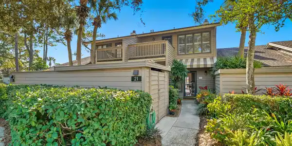 21 FISHERMANS COVE Road