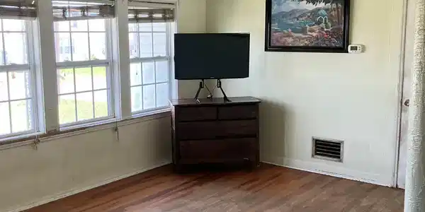 Image 4: LivingRoom1