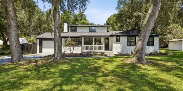Image 2: 3-web-or-mls-1457 Holly Dr (1 of 61)