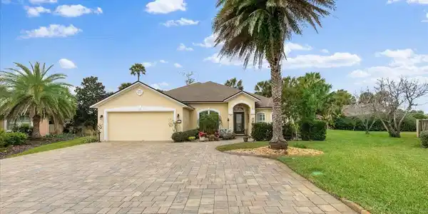 117 VILLAGE LAS PALMAS Lane