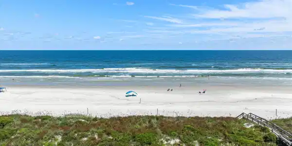 Image 2: 25-Beach View