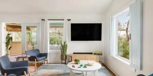 Image 3: living room