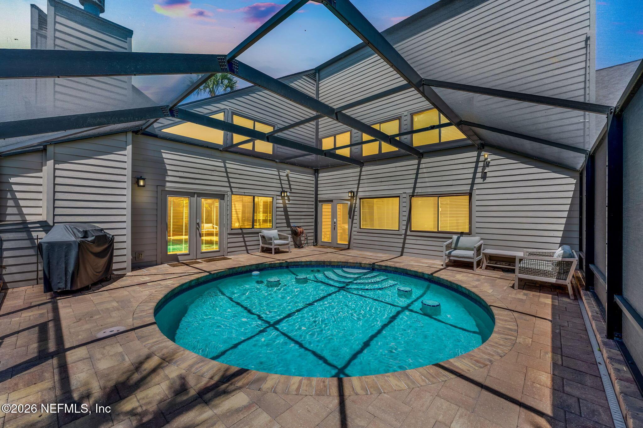 Image 3: Screen Enclosed Pool