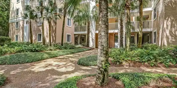 2104 BEACH WOOD Road
