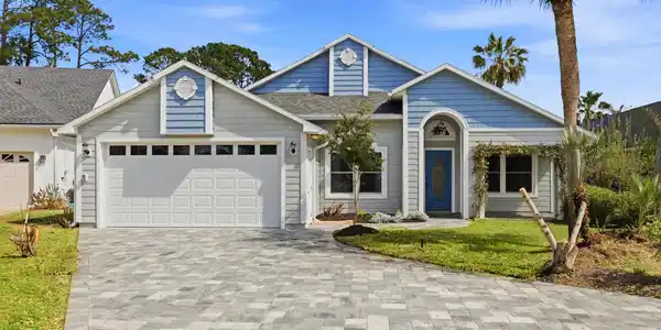 144 CROSSCOVE Circle