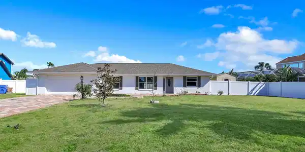 4 SEA CHASE Terrace