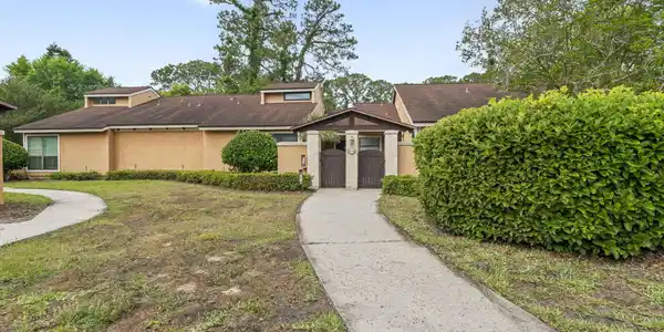 810 SANDPIPER Lane
