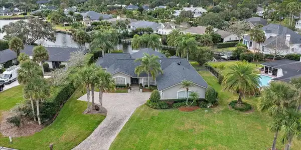 24 POINCIANA Way