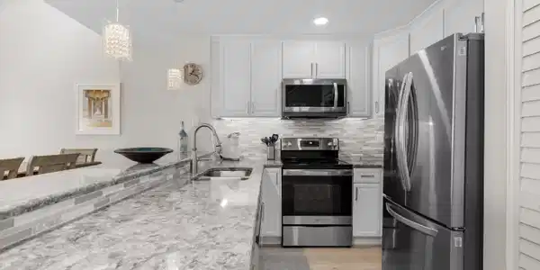 26 VILLAGE DEL LAGO Circle