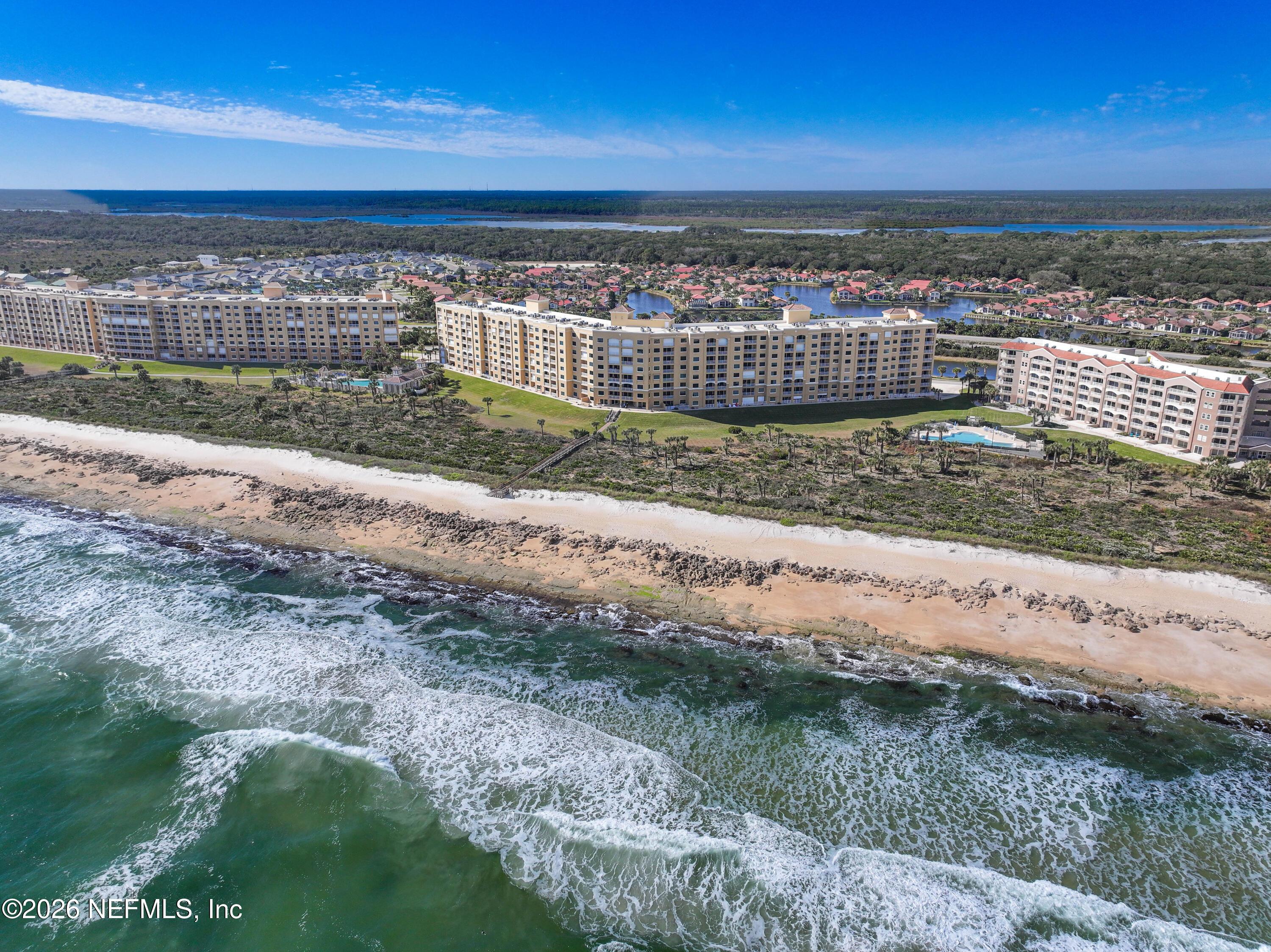 Image 3: Surf Club Community