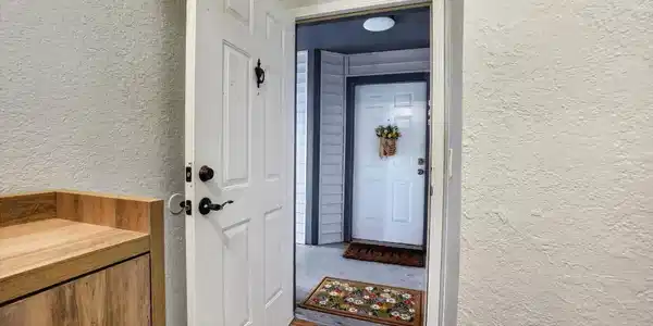 Image 3: 07-110-Ocean-Hollow-Ln-Unit-118-WindowSt