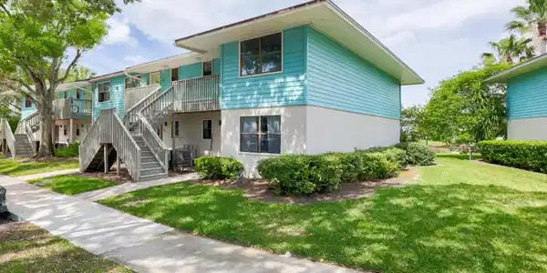 650 W POPE Road