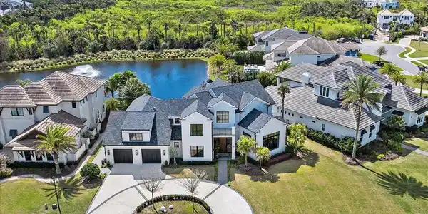 127 SEA GLASS Way
