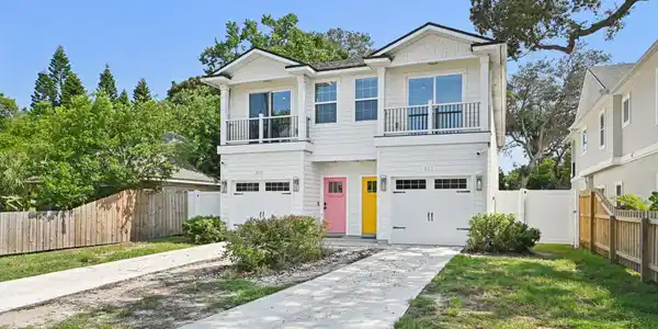 820 & 822 9TH Avenue S