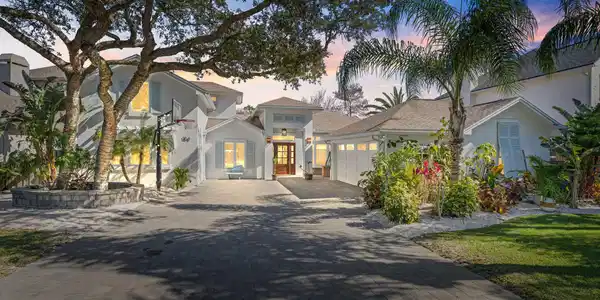 184 COASTAL OAK Circle