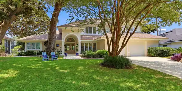 2313 BEACHCOMBER Trail
