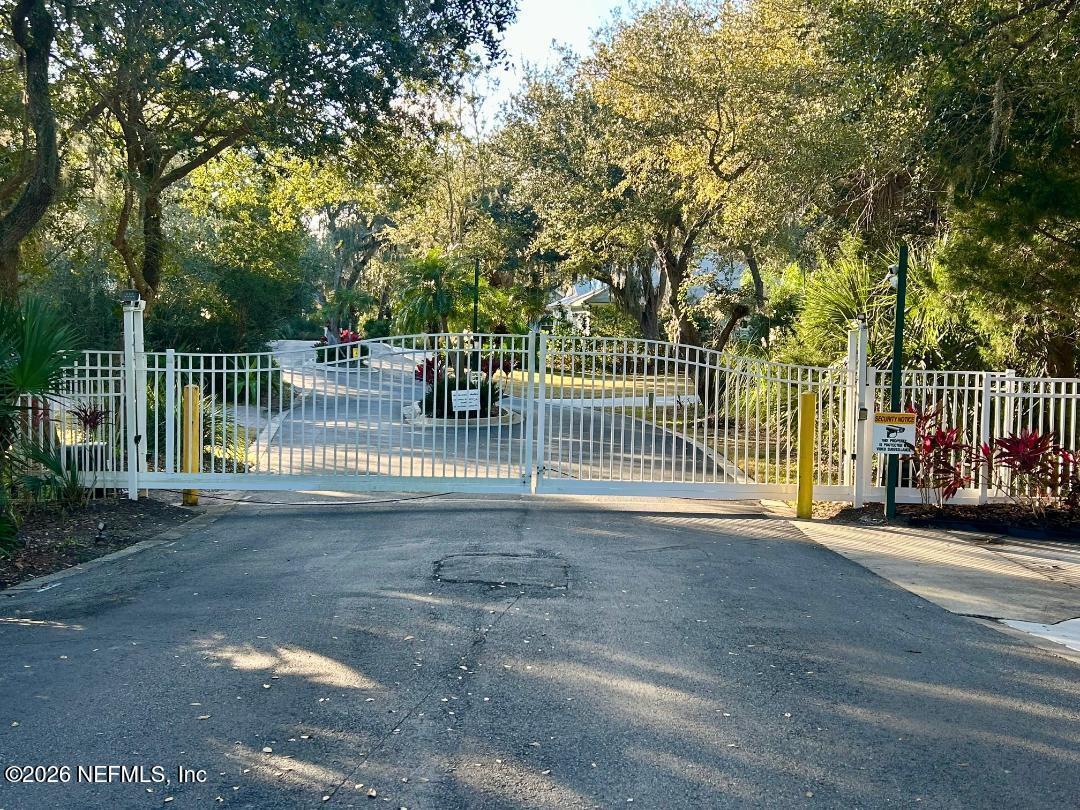 Image 4: thumbnail-1