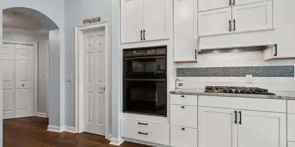 Image 2: 96-web-or-mls-11_RESHOOT 96058 Bay View