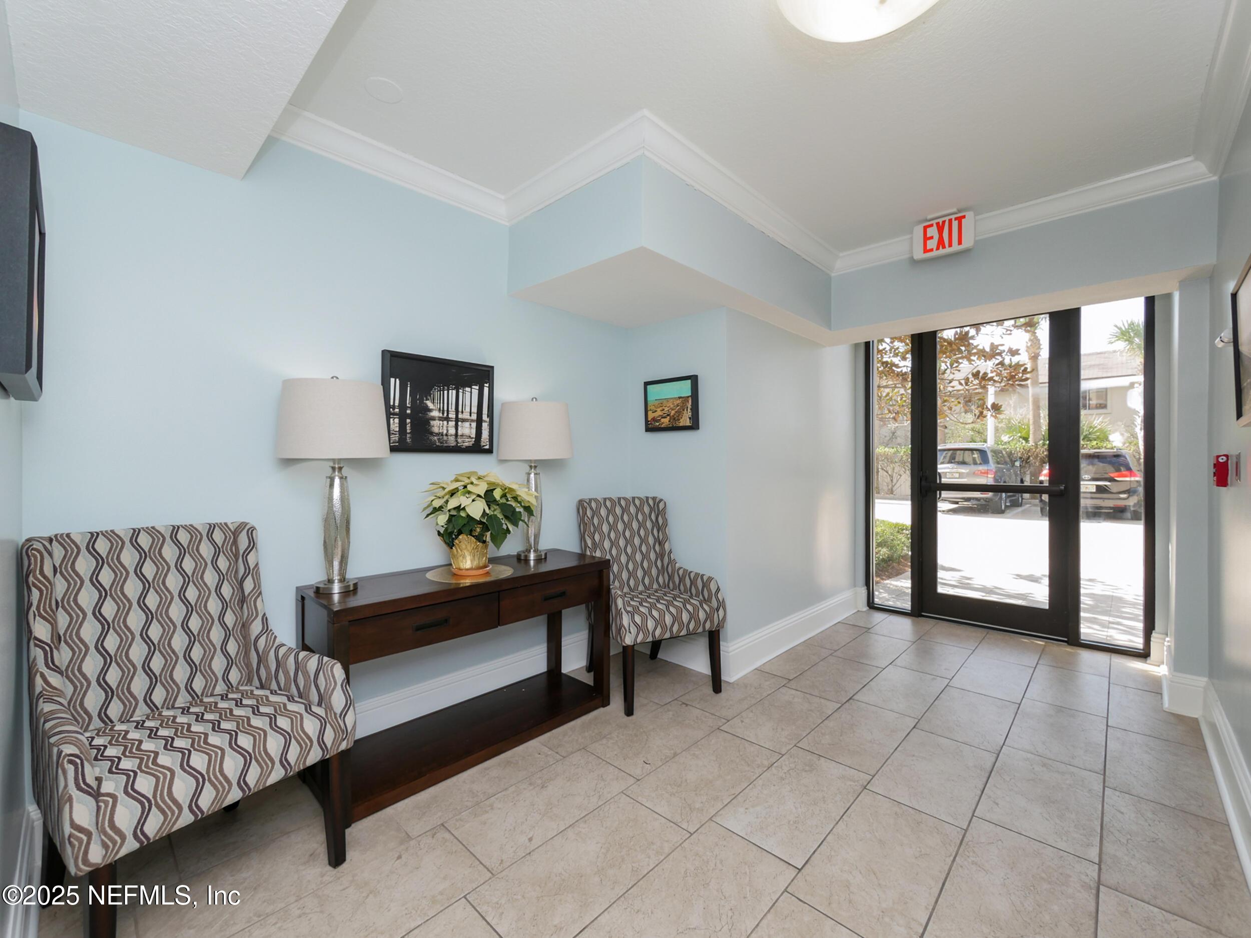 Image 3: entry