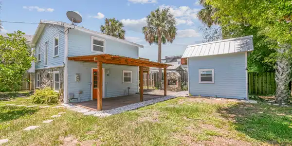 Image 4: Exterior Photo of the Home